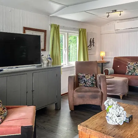 Stunning Stacaravan In 3* Reeuwijk