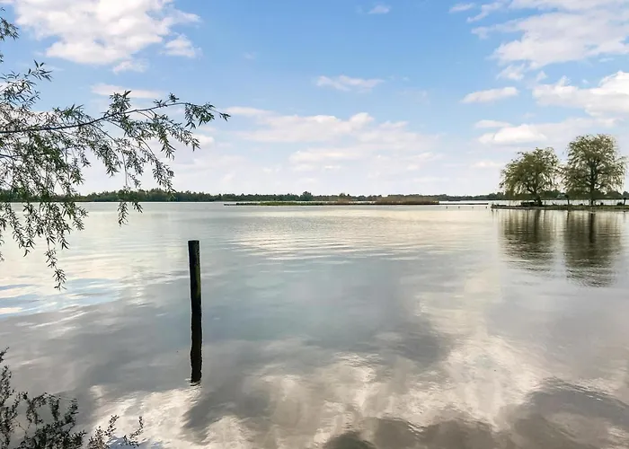 Stunning Stacaravan In Кемпинг 3*