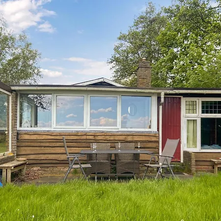 Stunning Stacaravan In Camping Reeuwijk