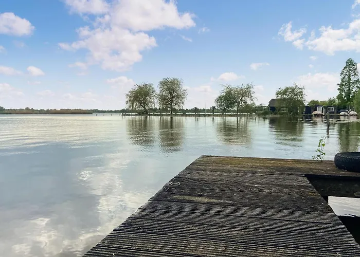 Stunning Stacaravan In 3* Reeuwijk