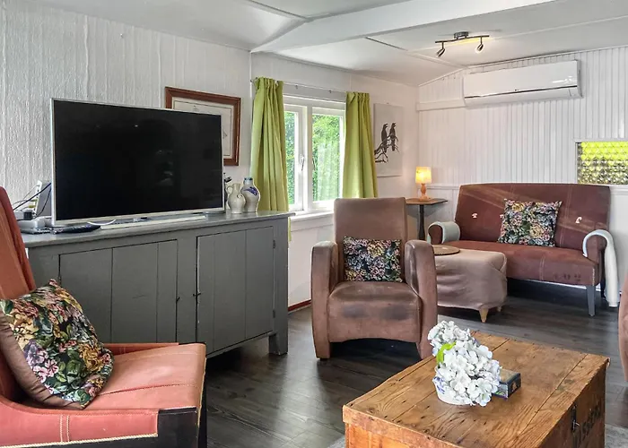 Stunning Stacaravan In 3* Reeuwijk